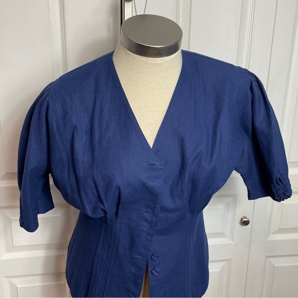 LINEN Button Down Top - Picture 16 of 16